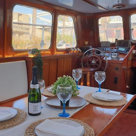 Classic Boat Барселона Экстерьер фото
