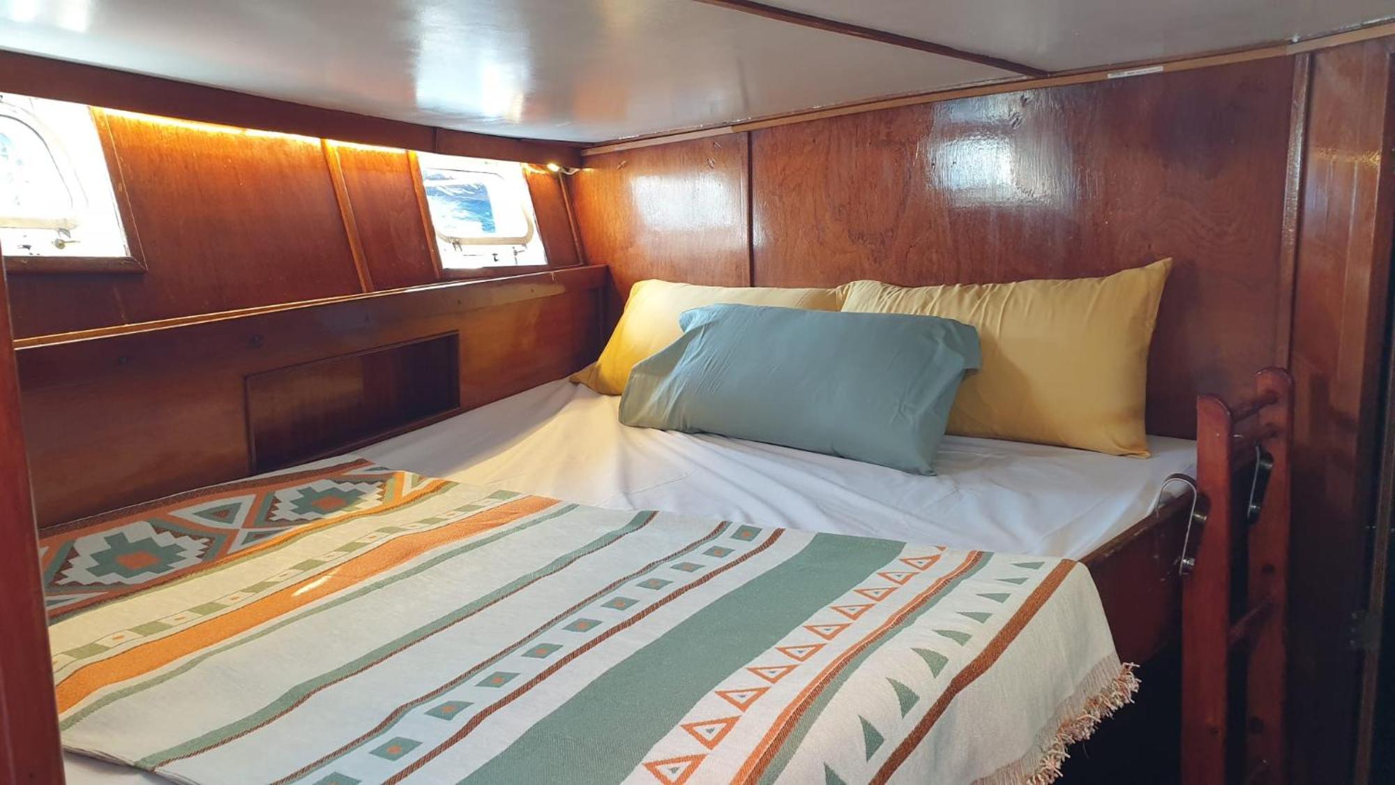 Classic Boat Барселона Экстерьер фото