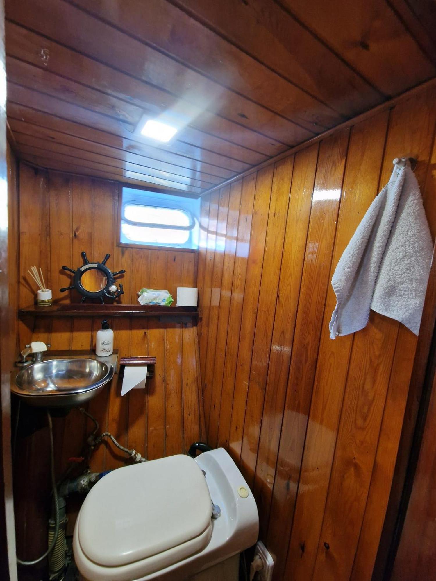 Classic Boat Барселона Экстерьер фото
